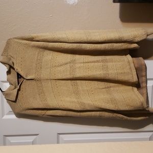 Izod relaxed fit sweater. Size:xxl men's. Color tan. Comfortable and in Season!